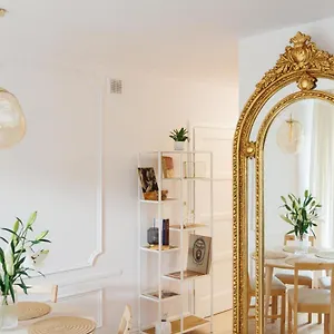 https://maison-brhl-apartamenty-przy-ogrodzie-saskim.warsawhotelspoland.com
